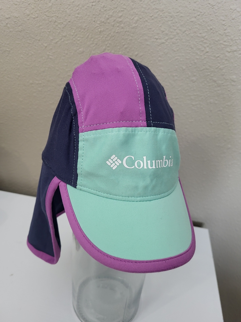 Columbia Colorblock Sun Hat in Mint & Purple
